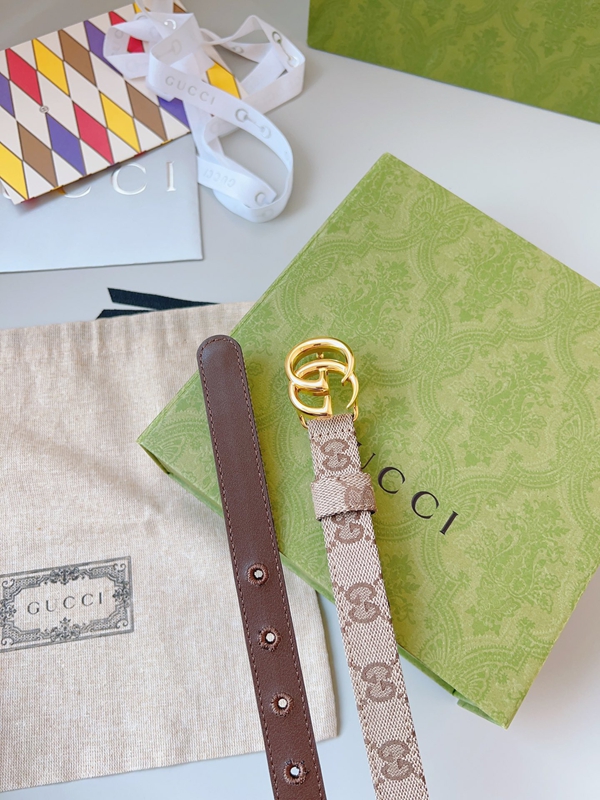 スーパーコピーグッチベルト角部分ディテール